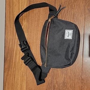 NWOT Herschel Belt Bag